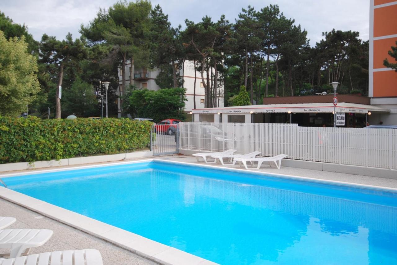 Appartement Residenza Alisei à Lignano Sabbiadoro Extérieur photo